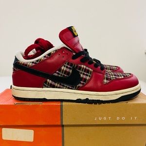 Nike Christmas Dunks Boys 5 Women’s 7.5